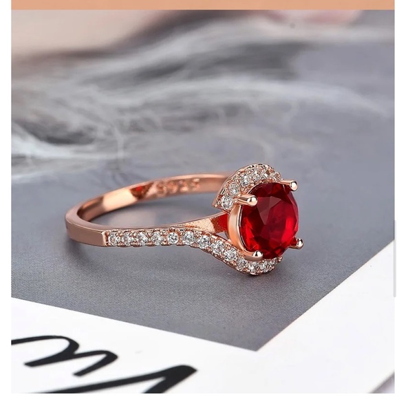 New 18k Rose Gold Plated Beautiful Ring - Picture 5 of 5